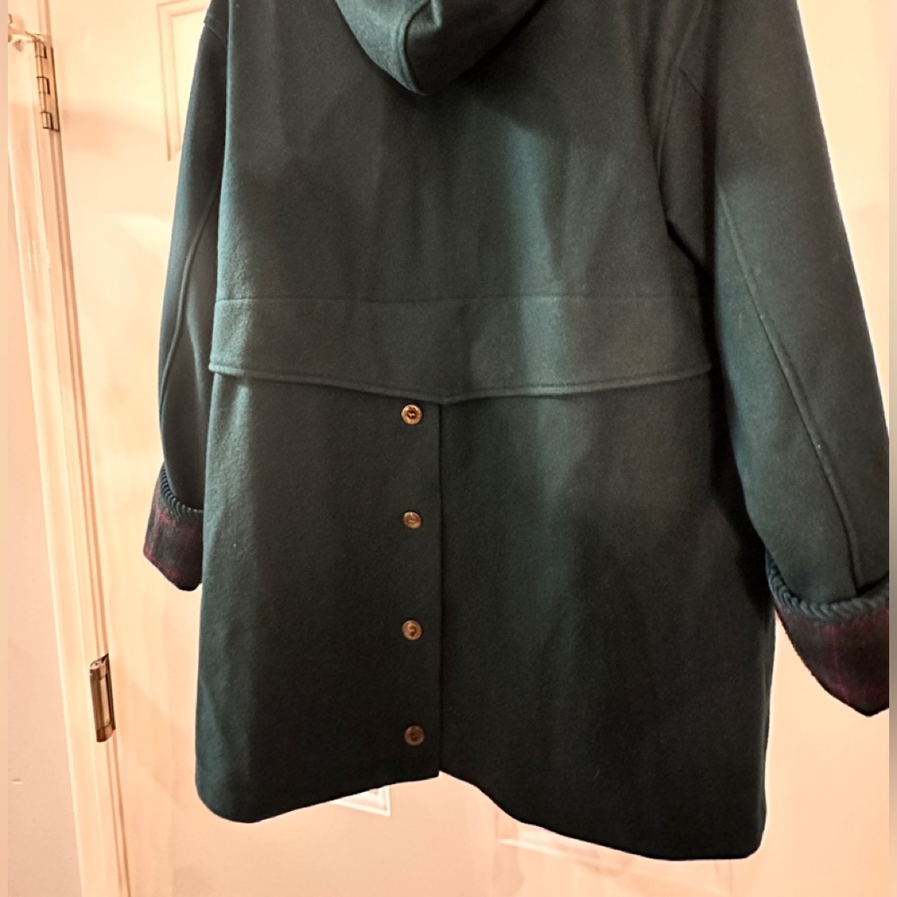 Herman Kay Women’s long Coat. Size 12. Wool-blend green w plaid hood - Picture 7 of 9